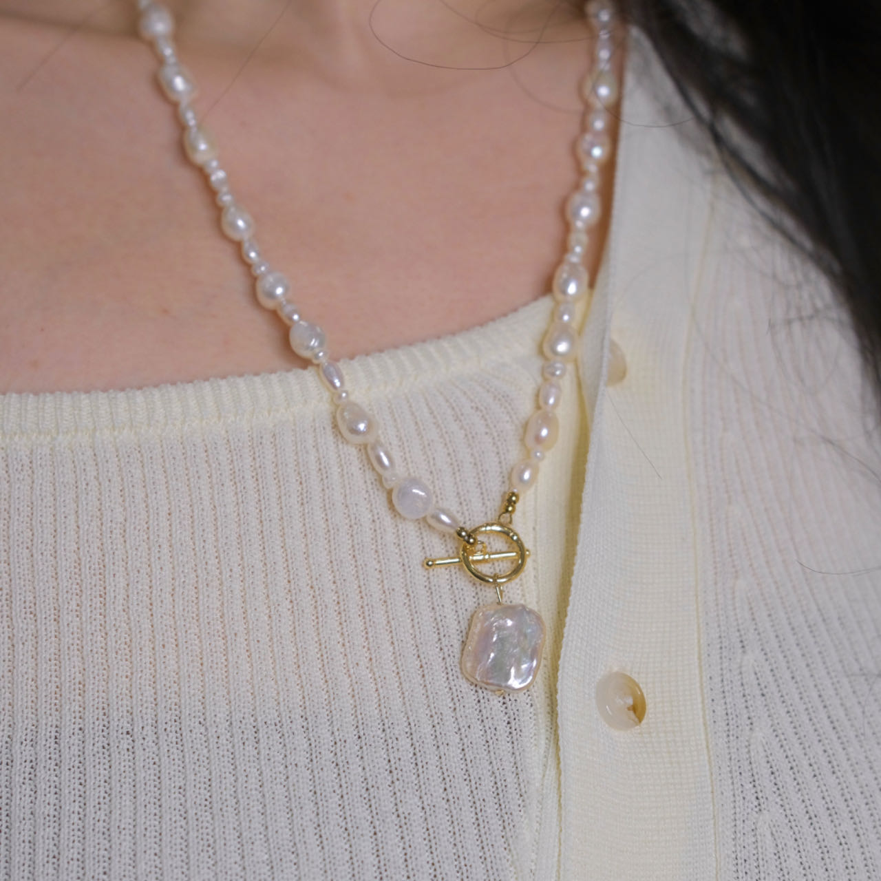 Long pearls necklace with Baroque pearl pendant