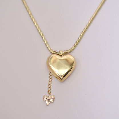 Big heart with small Charm Personaized style necklace Choker