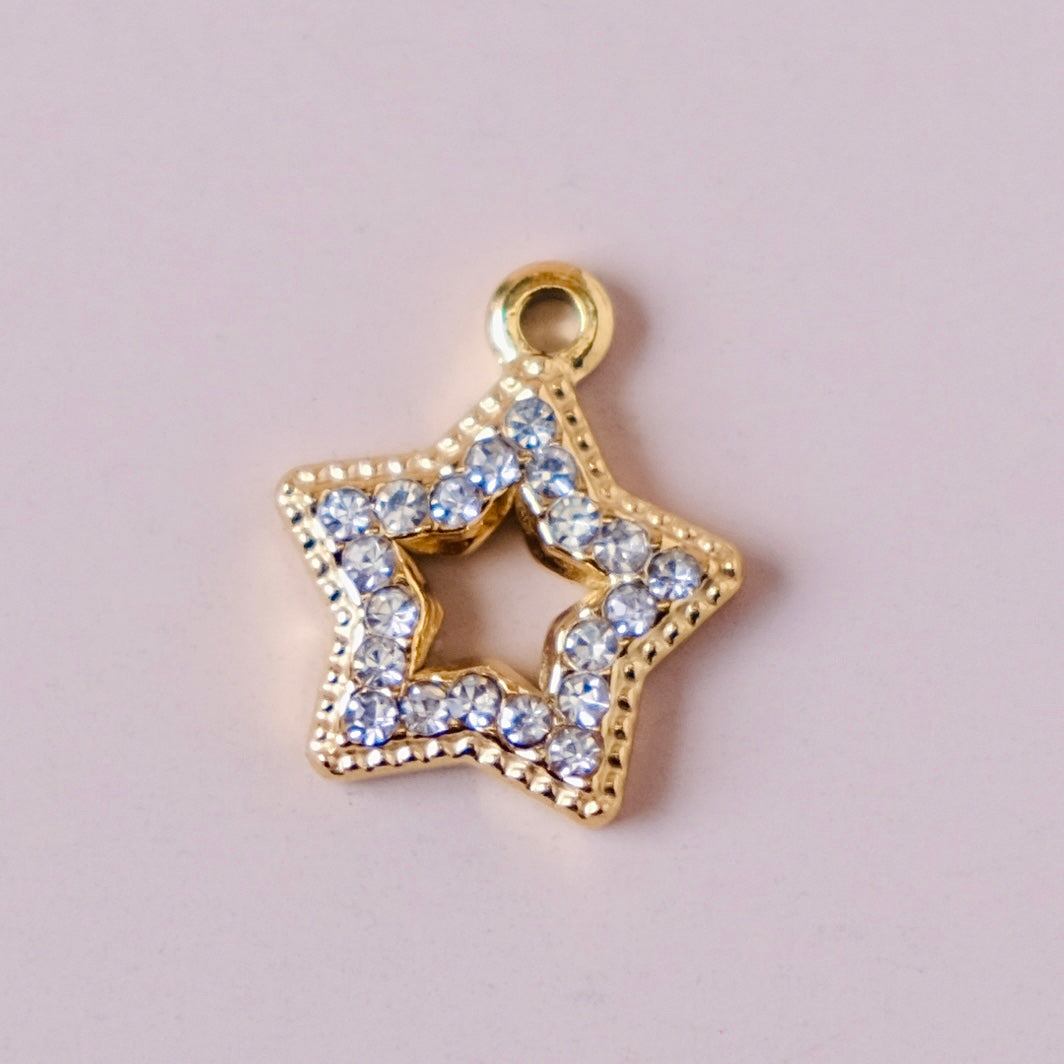 empty star with zircon charms pendant