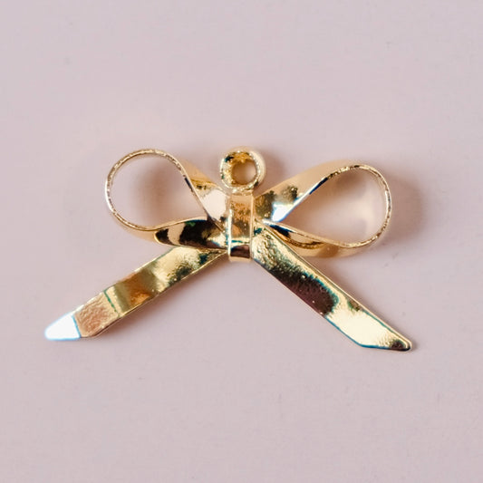 Bow charms pendant