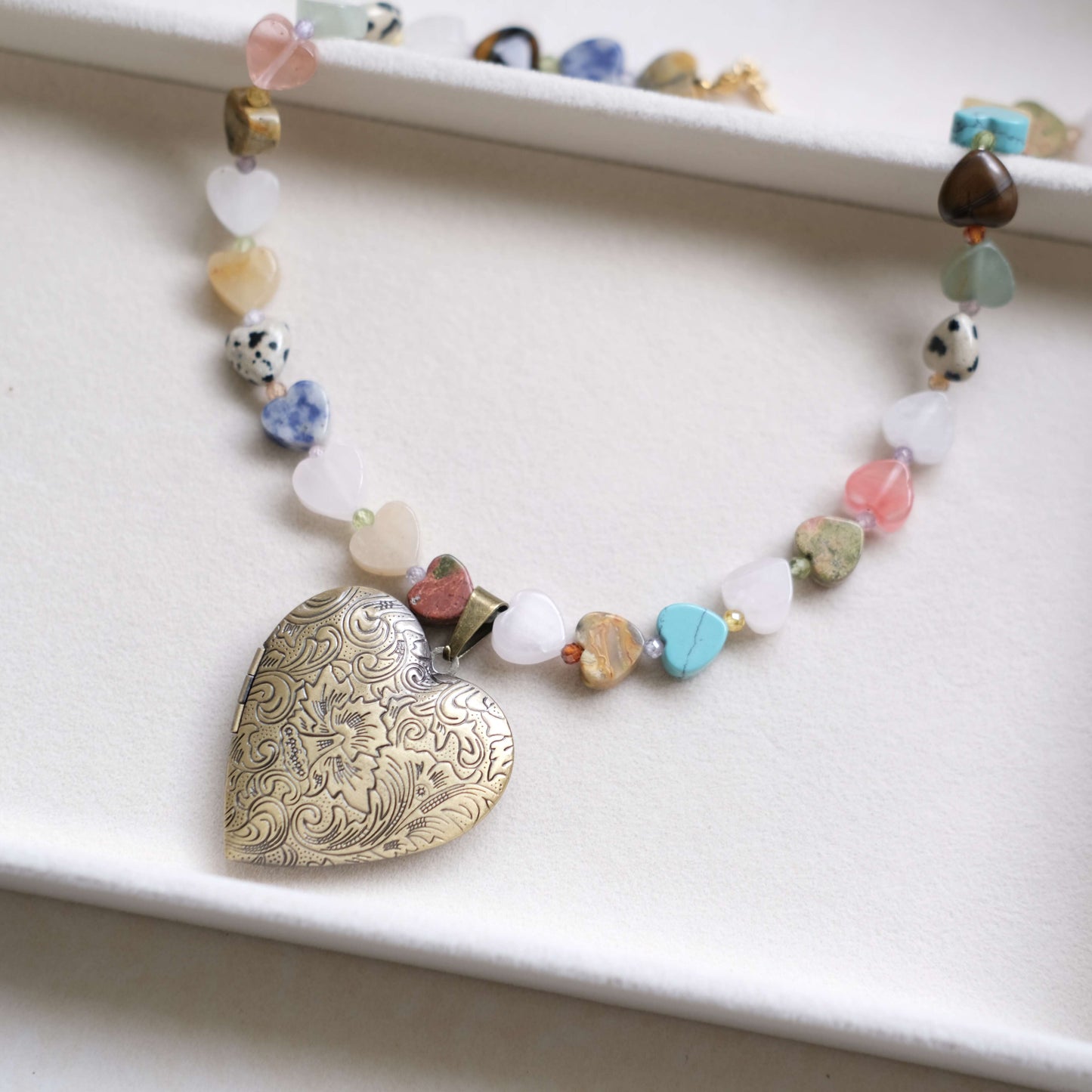 colorful heart stone with pendant necklace-customization