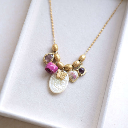 Mother of pearls pendant Gold Necklace - Vintage Heart & Floral Accents